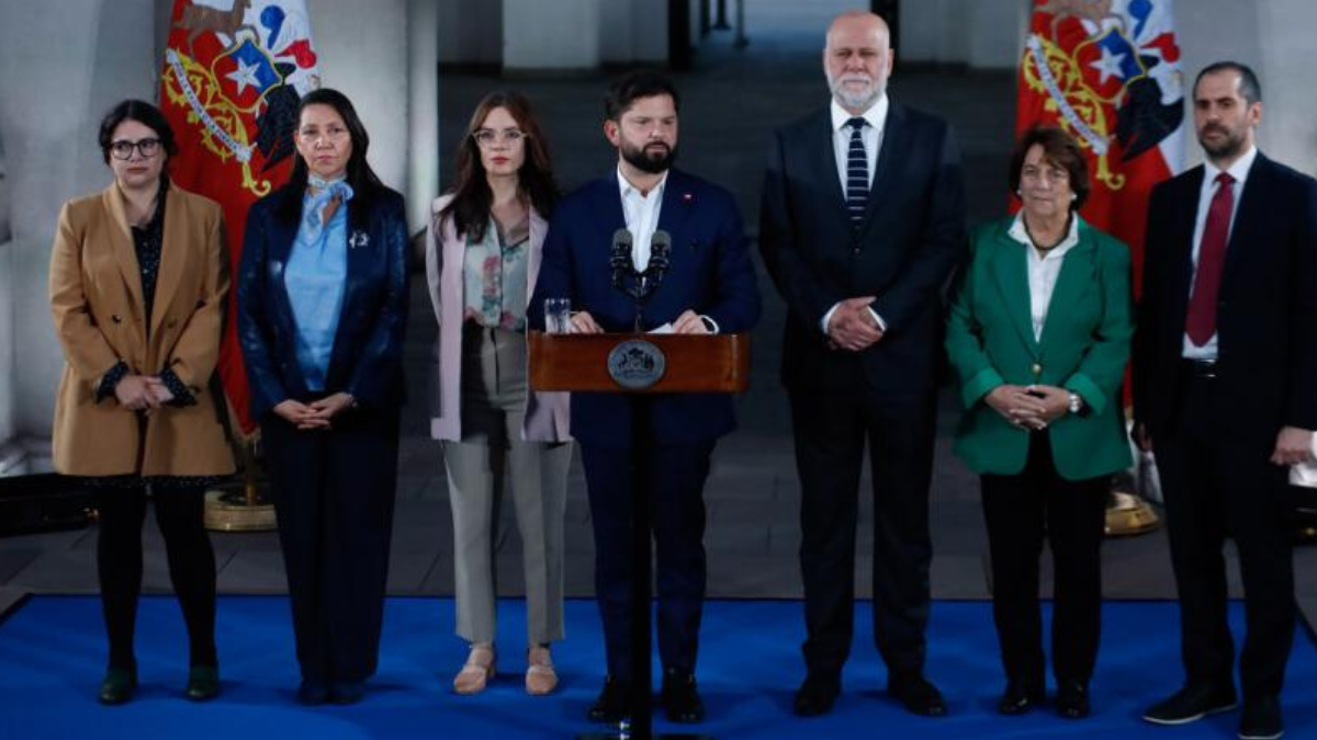 Ley de reajuste desata polémica por “amarre” de funcionarios