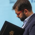 Gobierno de Boric autorizó a TVN endeudarse por más de $7 mil millones con garantía estatal